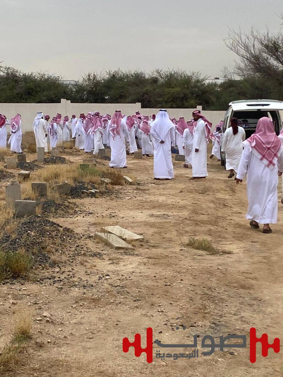 آل كماه يتقبلون العزاء في والدهم بأحد رفيدة