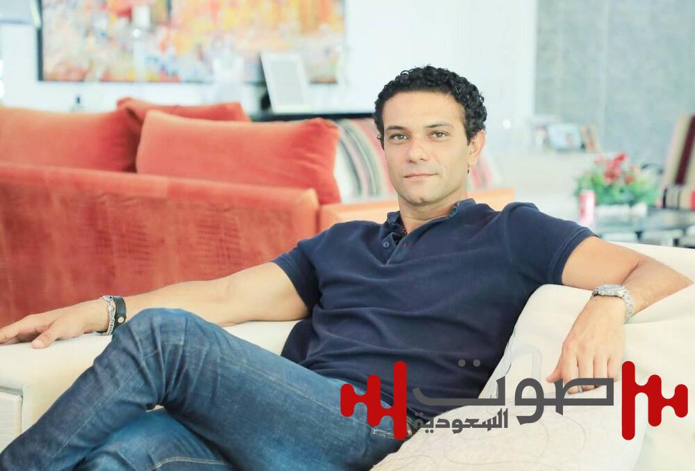 آسر ياسين لـ «عكاظ»: مقارنتي بـ«الزعيم» ظلم لي.. وسأدخل الإنتاج قريباً
