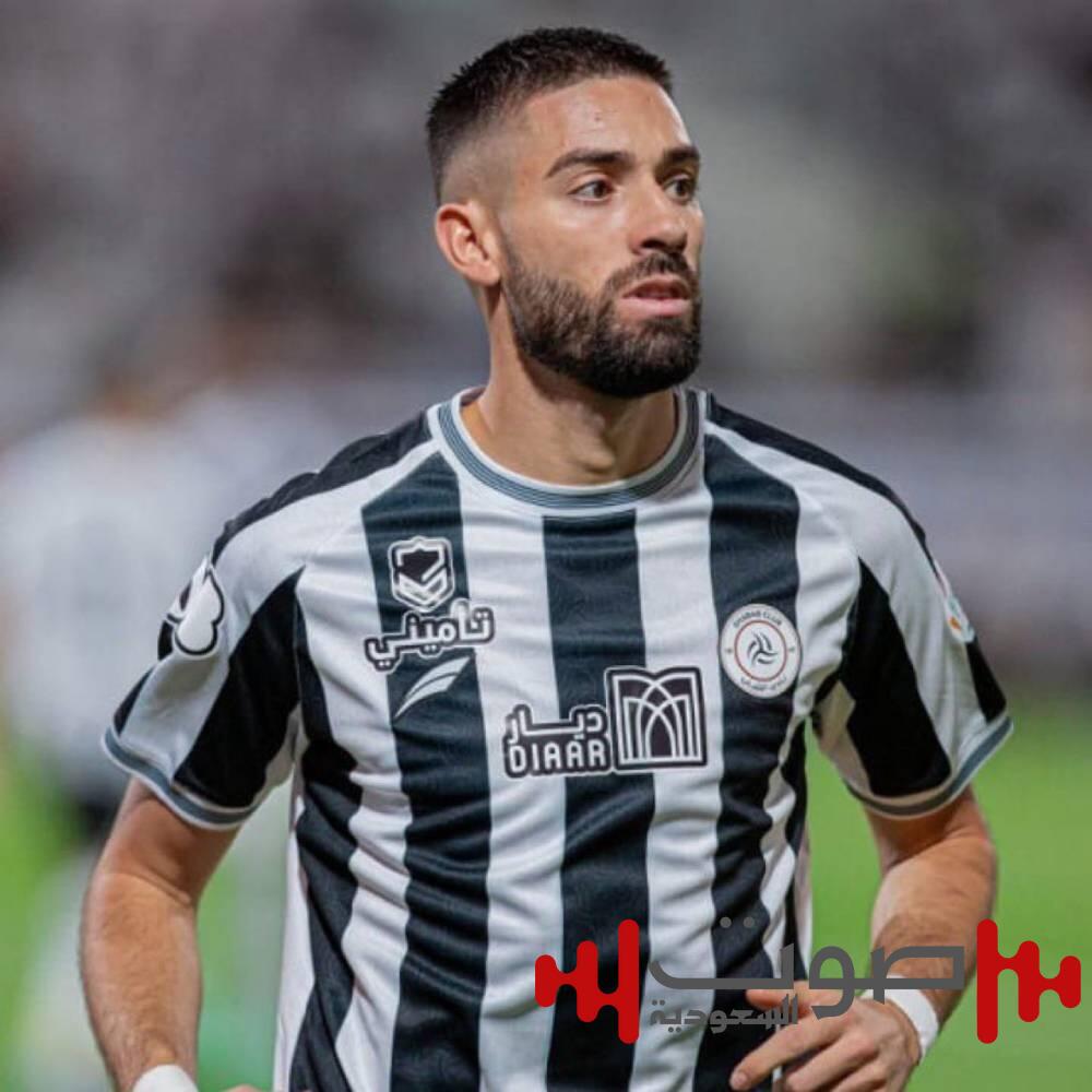 الغامدي يكشف حقيقة غياب يانيك عن تدريبات الشباب