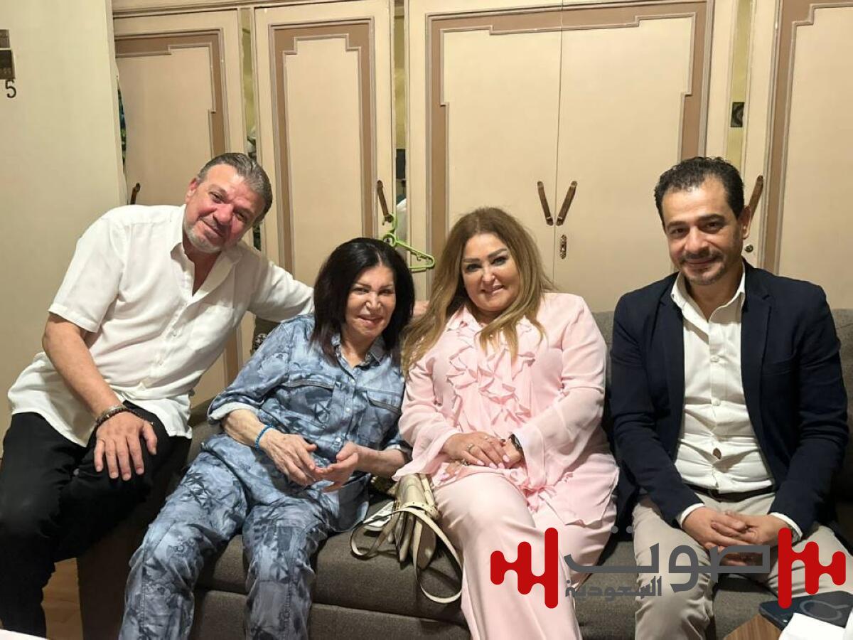 بعد استغاثتها.. وفد «الثقافة» و«المهن التمثيلية» يزور نجوى فؤاد بالقاهرة