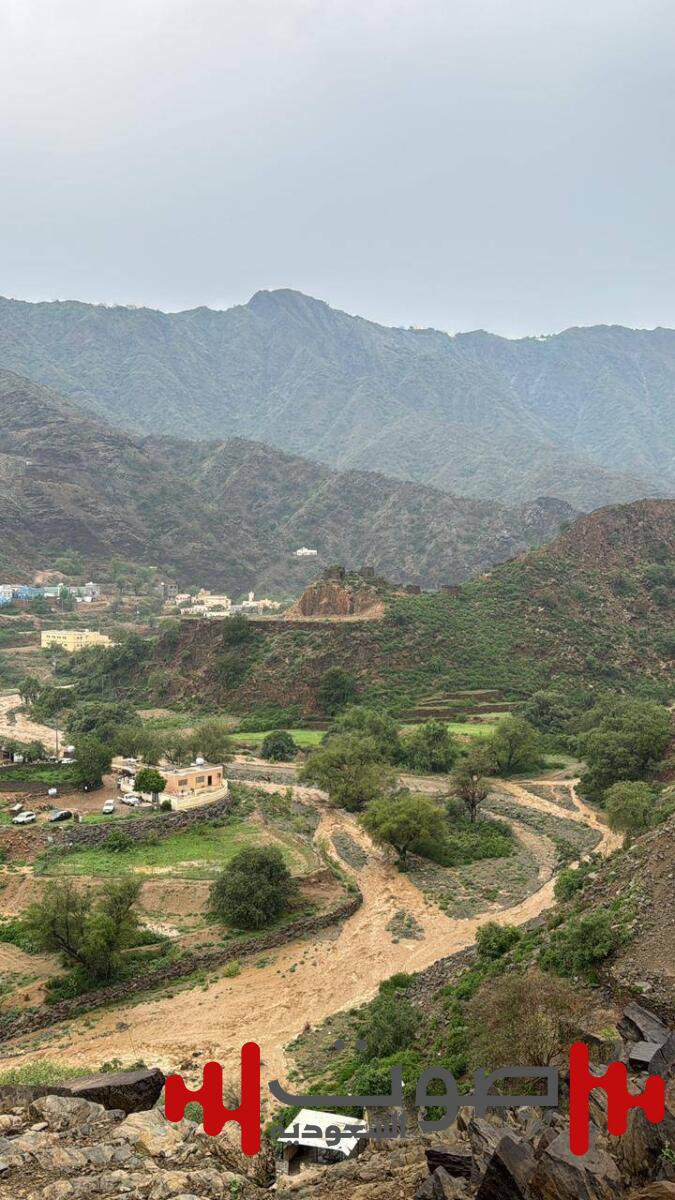 سيول وانهيارات صخرية تقطع طرق قرى جبل المعادي.. والأهالي يطالبون بحلول عاجلة