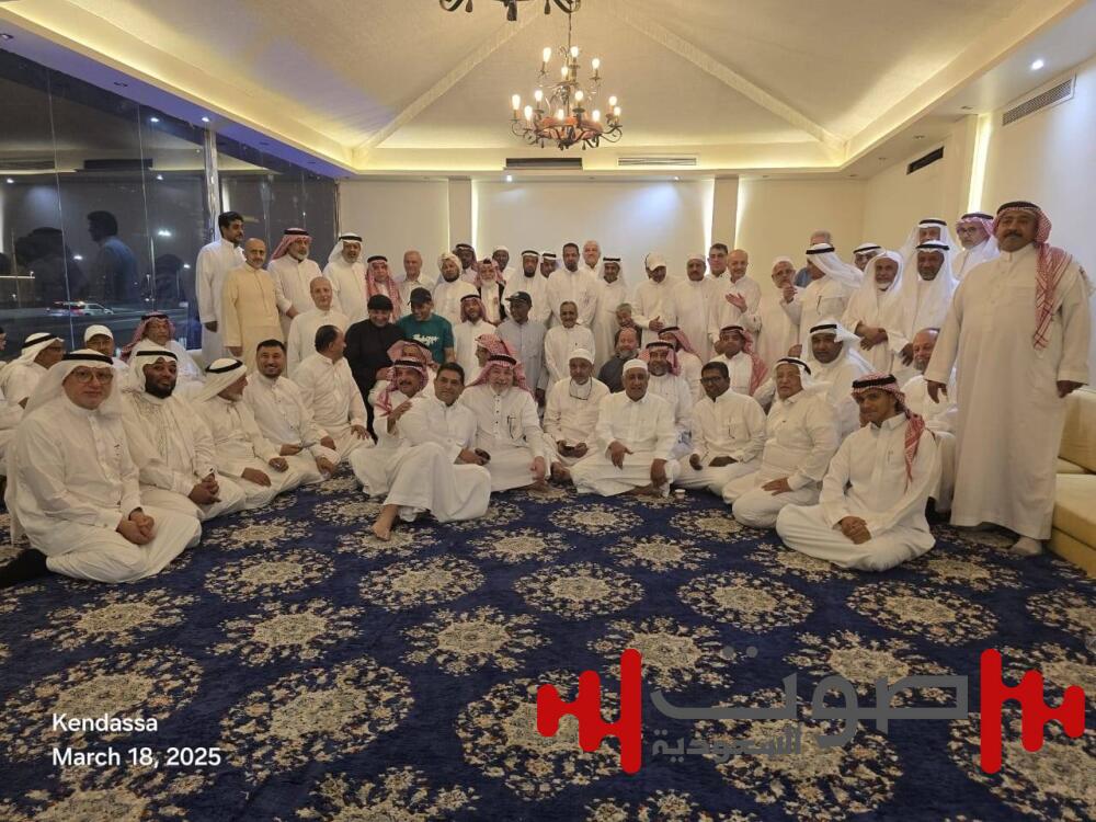 سحور يجمع 100 طالب من قدامى مدرسة الفلاح بجدة
