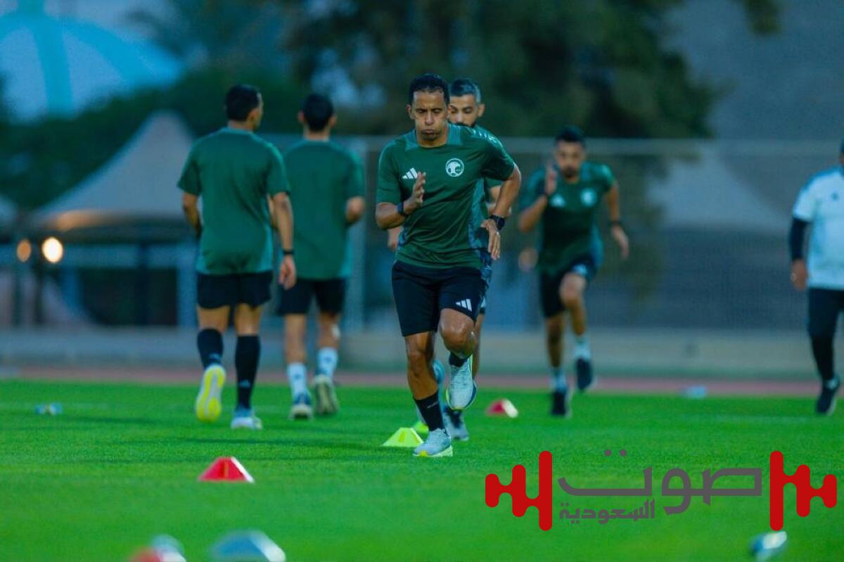 5 حكام من دوري يلو في مهمة جزئية بدوري روشن