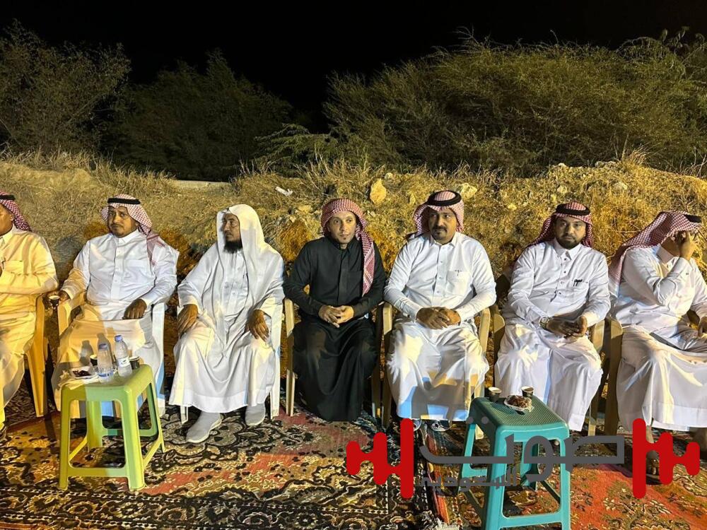 آل الأمير يتلقون التعازي في وفاة أم محمد