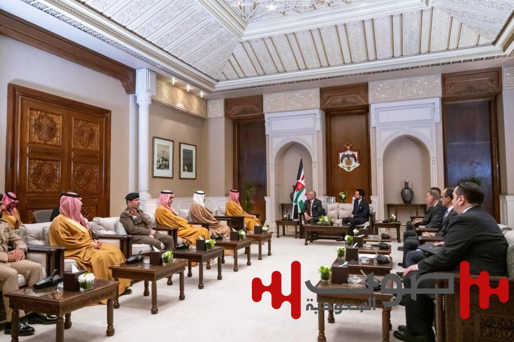 بتوجيه من القيادة.. الأمير عبدالعزيز بن سعود يلتقي ملك المملكة الأردنية الهاشمية في العاصمة عمّان