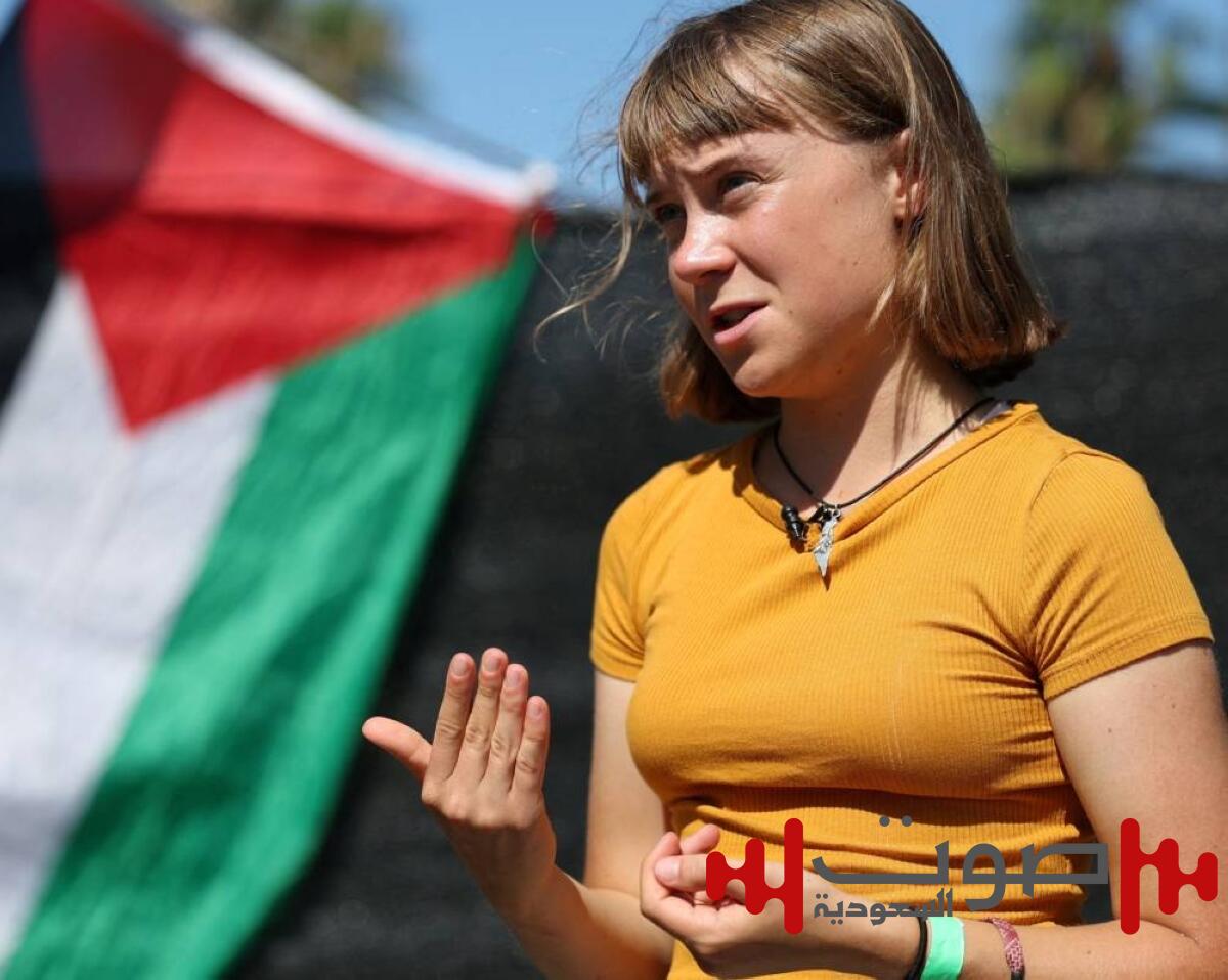 غريتا ثونبرغ على متن أسطول مساعدات يتجه إلى غزة لكسر الحصار
