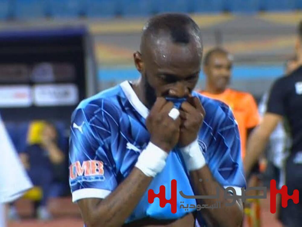 «الأهلي» المصري يتربع على العرش بعد سقوط «بيراميدز» في فخ «البنك»