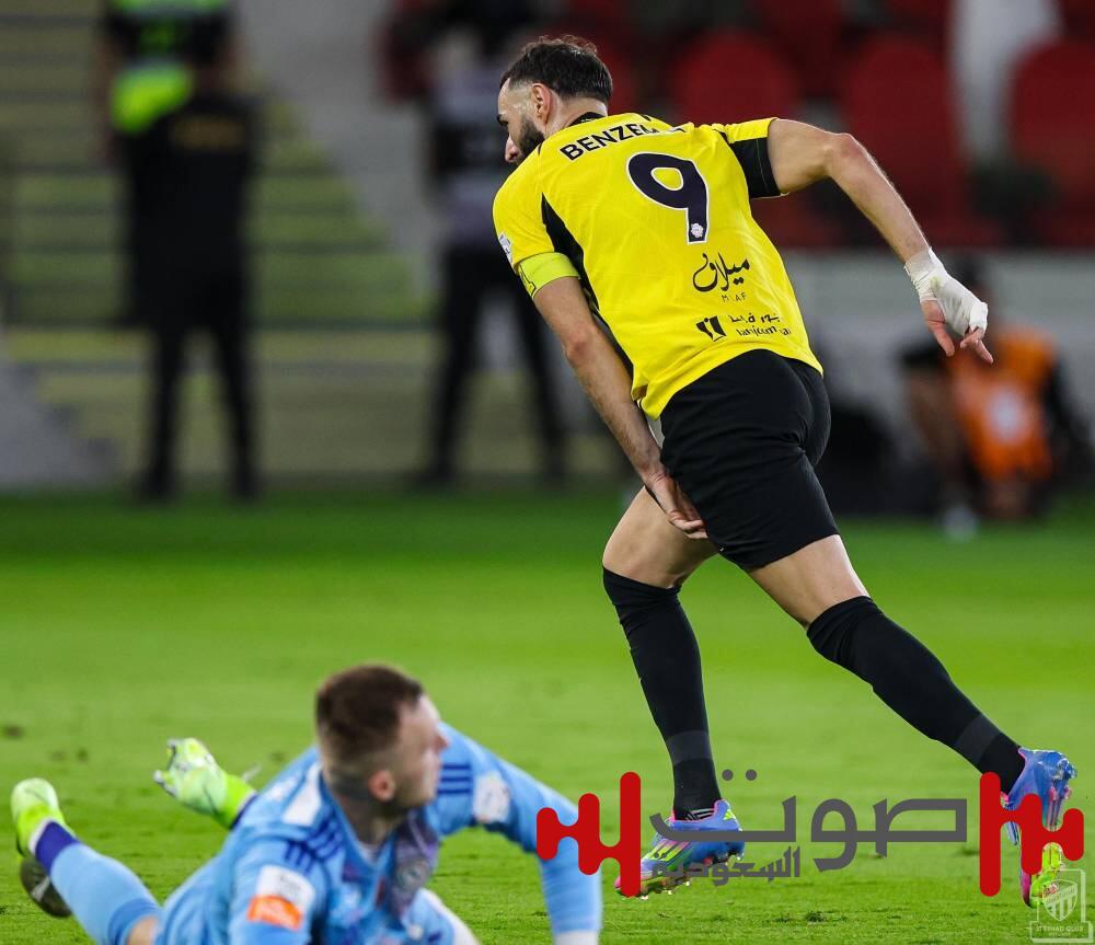 الاتحاد في الملعب طرب.. ومن لقب الدوري اقترب