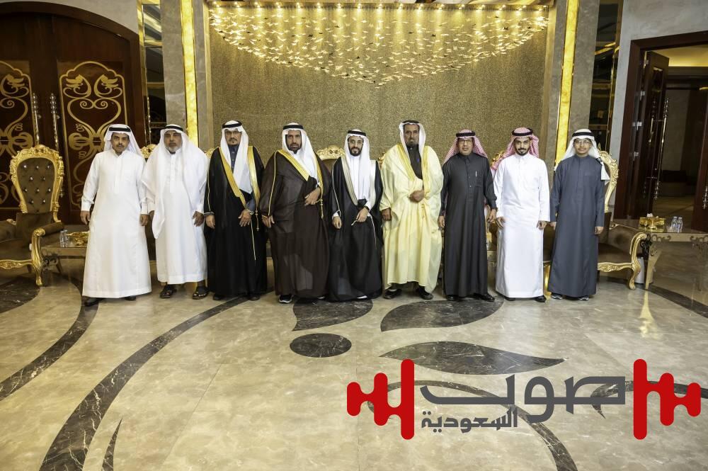 الردادي يزف فيصل لعش الزوجية