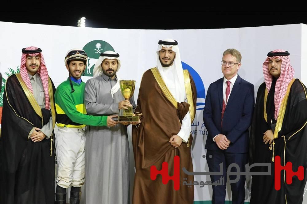 الأمير سعود بن عبدالله يتوّج الفرس «نجابة العز» بكأس الأمير «سعود بن محمد» للفروسية
