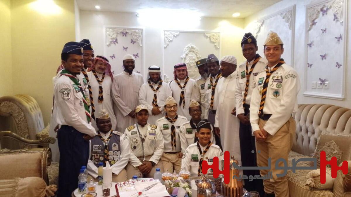 كشافة شباب مكة يطمئنون على صحة الهوساوي