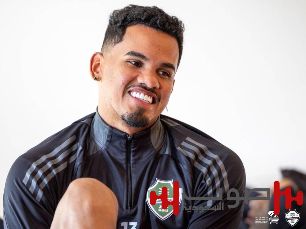 لاعبو الأهلي يكملون الفحوصات الطبية