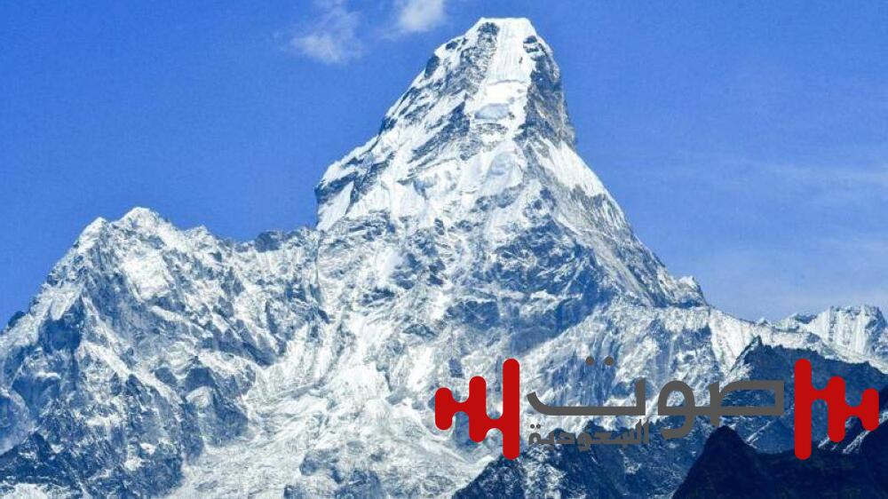 اكتشاف قمتين أطول من إيفرست بـ100 مرة !