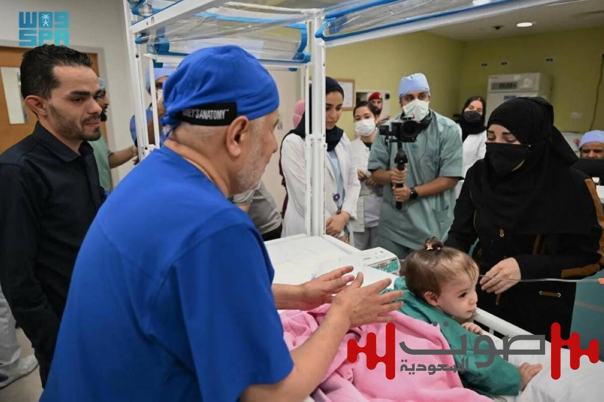 بدء عملية فصل التوأم المُلتصق السوري «سيلين وإيلين» بمستشفى الملك عبدالله التخصصي للأطفال في الرياض