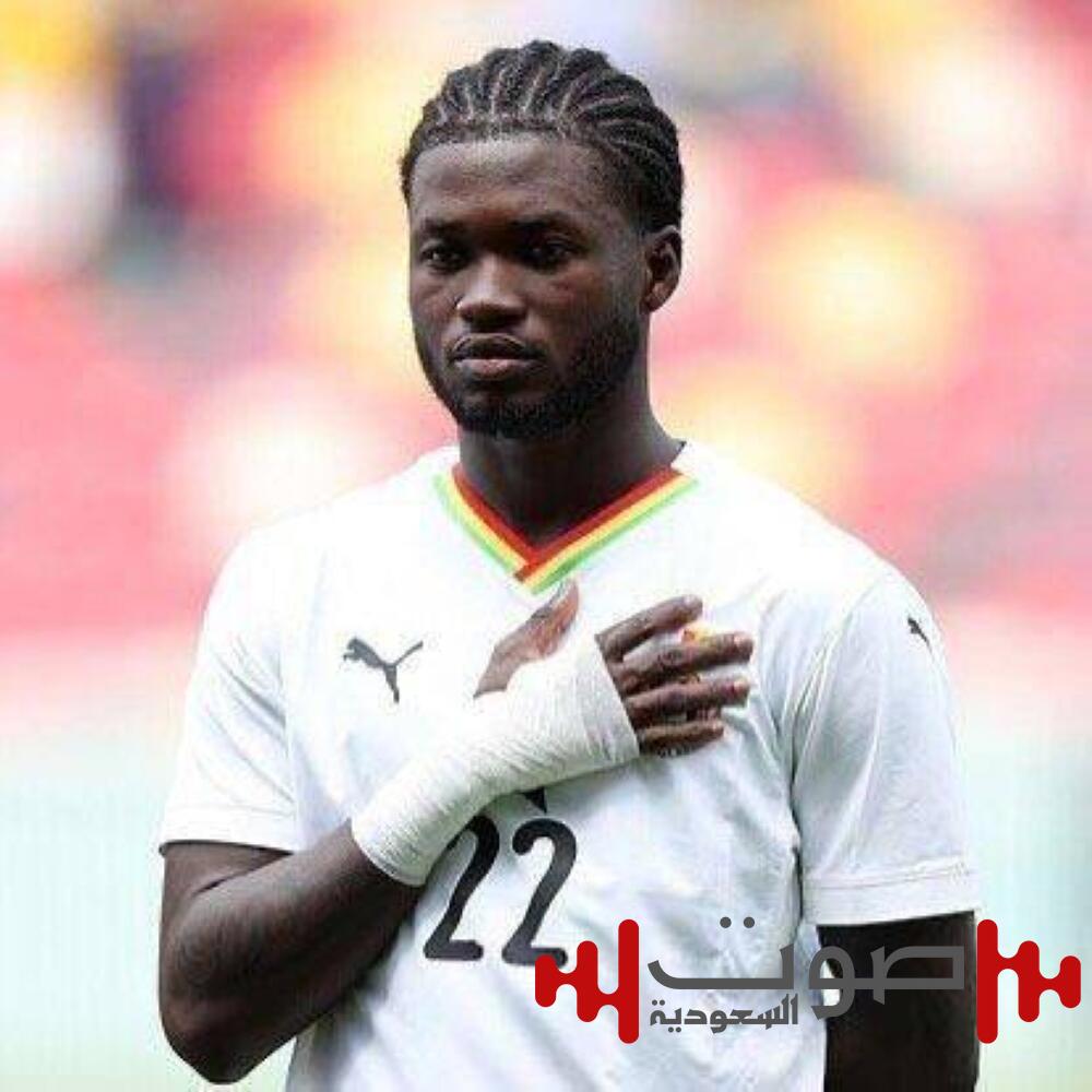 الغاني كريستوفر يمثّل القادسية حتى 2029