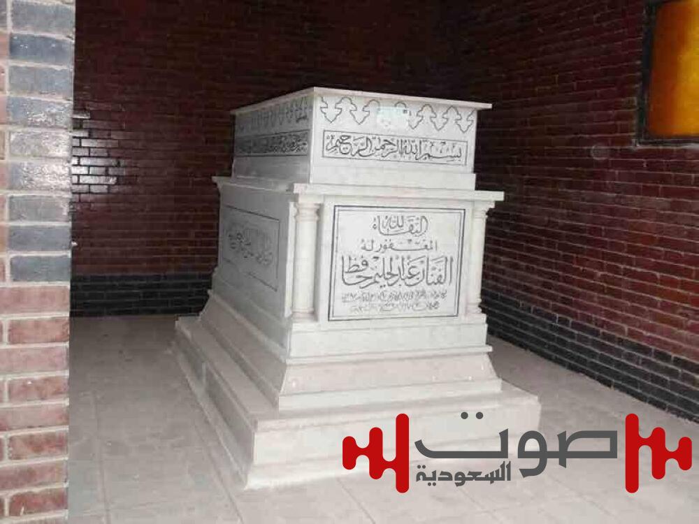 كشف أسرار فتح قبر عبدالحليم حافظ