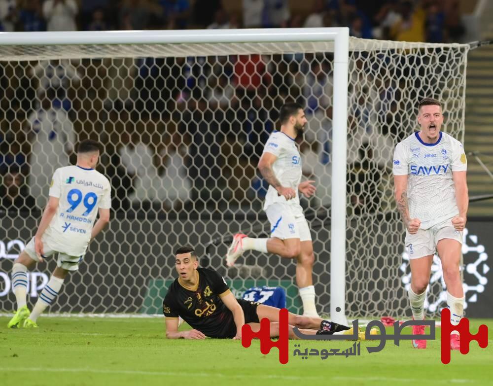 الهلال ينجو من الوحدة