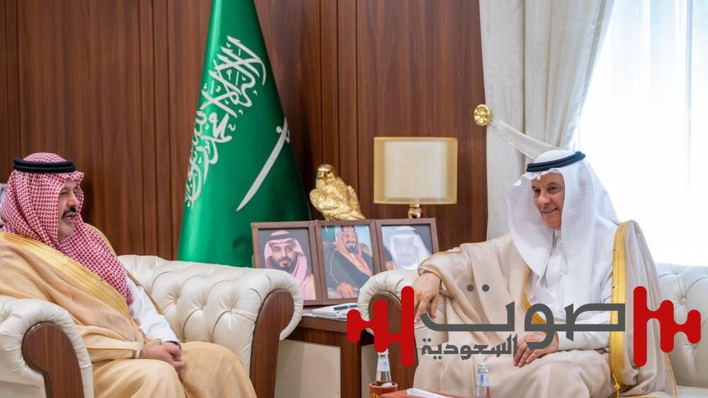 ما الذي قاله أمير حائل بعد أن رأى الوزير يكتب الملاحظات بيده؟