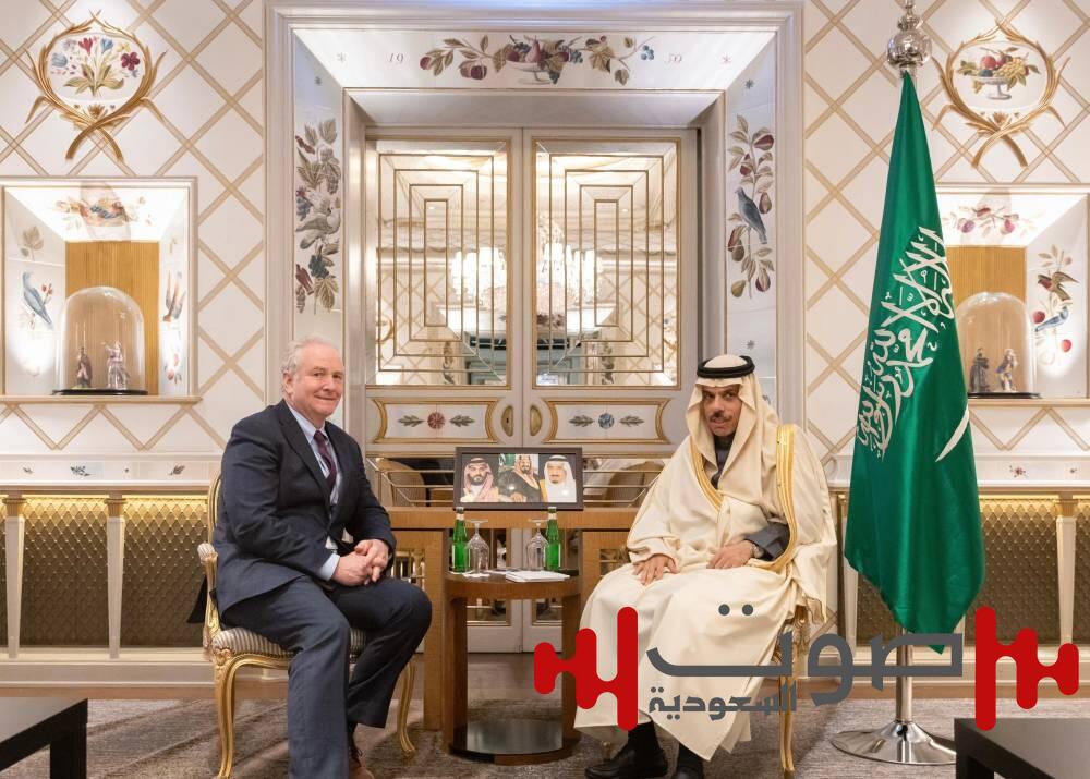 وزير الخارجية يلتقي عضو مجلس الشيوخ الأمريكي فان هولين
