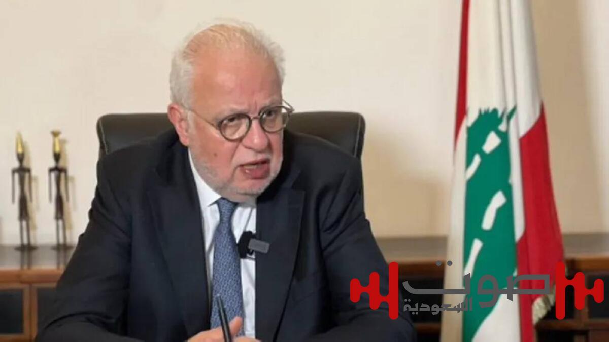 وزير العدل اللبناني: لن نسمح لحزب الله بجر البلاد إلى الانتحار