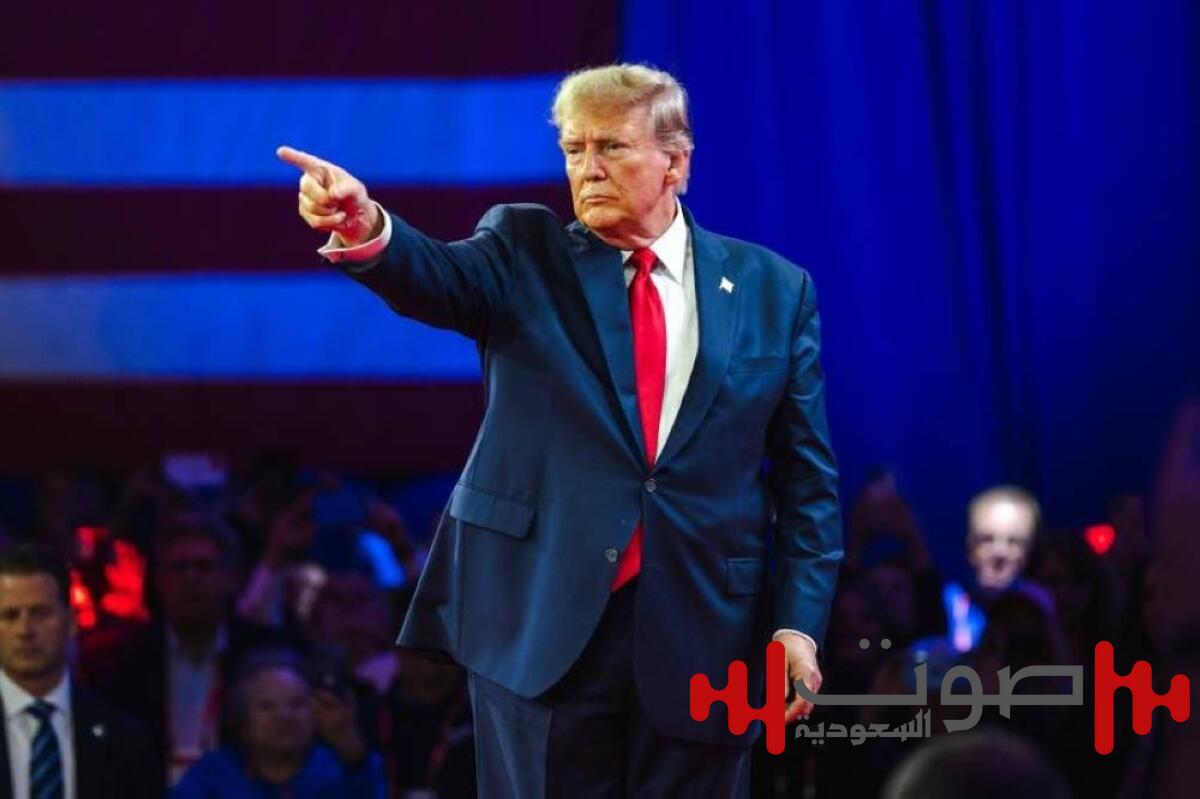 في مرمى النيران.. موظفون يواجهون الإجازة الإدارية بعد انتقاد إدارة ترمب