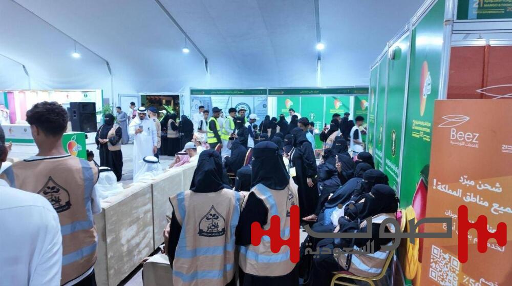 توافد أعداد كبيرة من الزوار إلى مهرجان المانجو