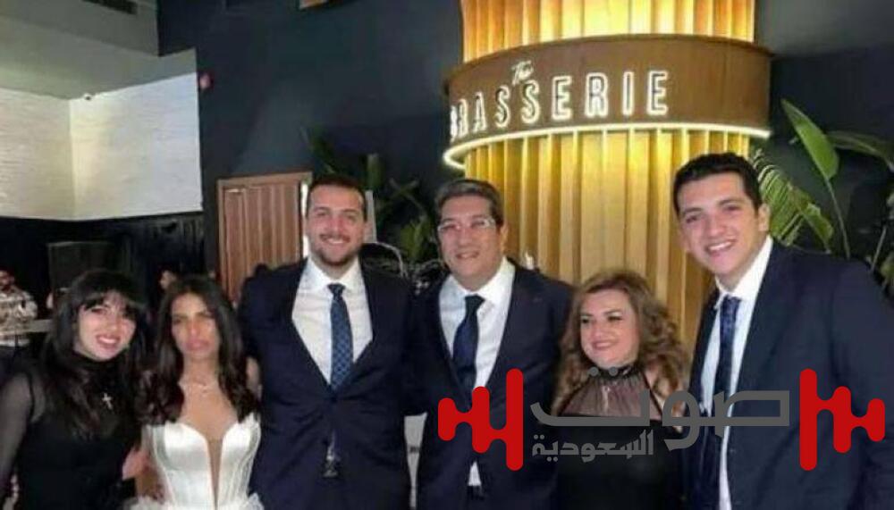 هاني رمزي يحتفي بـ«خطوبة» نجله شادي