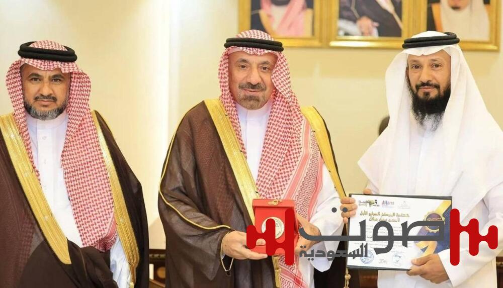 أمير نجران يستقبل النحّال اليامي لحصوله على المركز الأول كأفضل عسل على مستوى العالم