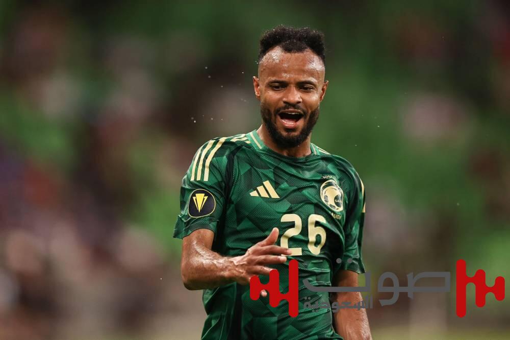 وسط إغراءات 3 أندية.. هل يجدد «علي مجرشي» عقده مع الأهلي ؟