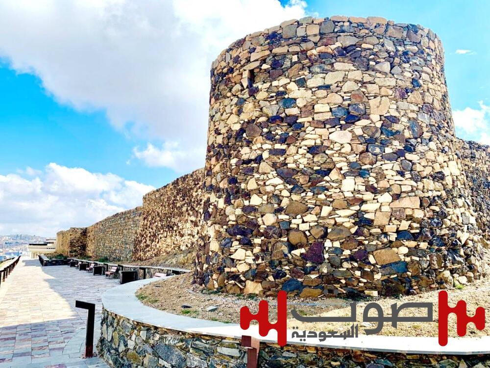 قلعة شمسان.. من تحصين أبها إلى مسرح الفن الأدائي