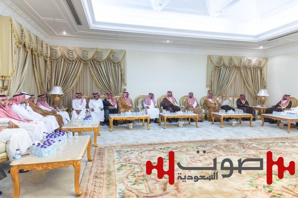 نائب أمير الشرقية يعزّي أسرة فيحان بن ربيعان
