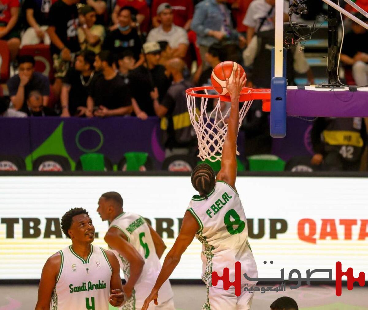 صقور الأخضر يطيحون بأبراج السلة الأردنية