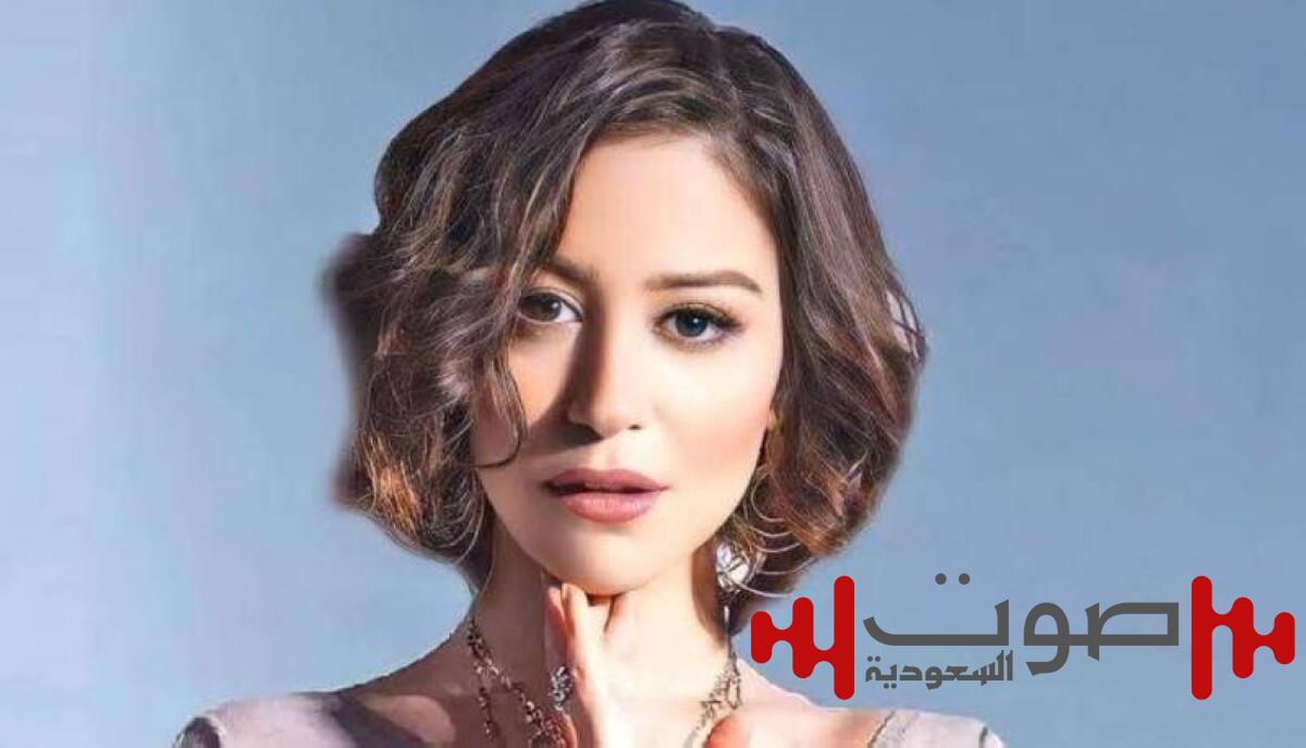 مهرجان الجونة السينمائي يمنح منة شلبي الإنجاز الإبداعي في دورته الثامنة