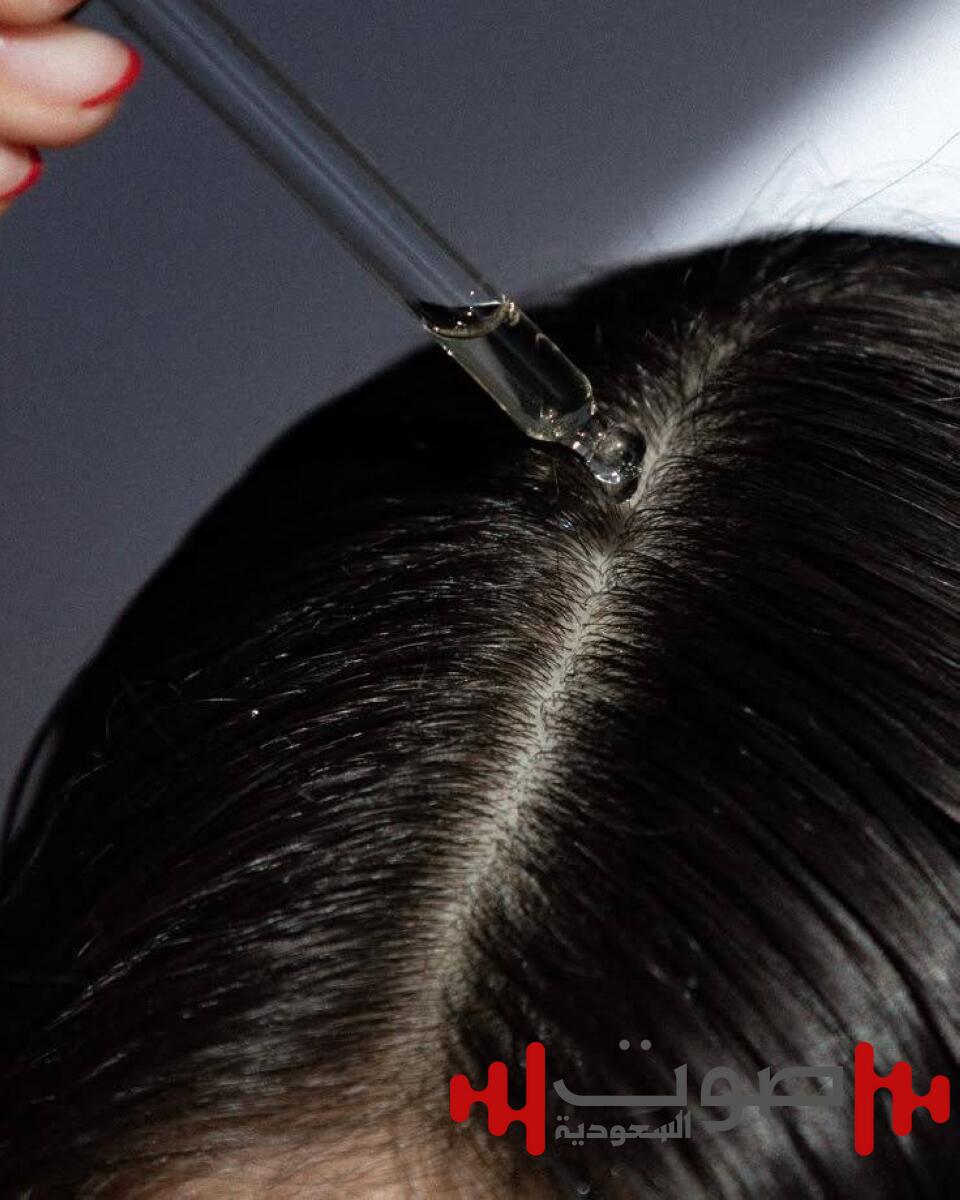 3 زيوت طبيعية تعزّز صحة الشعر