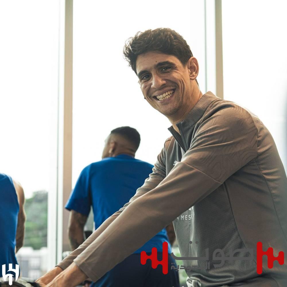 الركراكي: بونو حارس المغرب في كأس أمم إفريقيا 2025