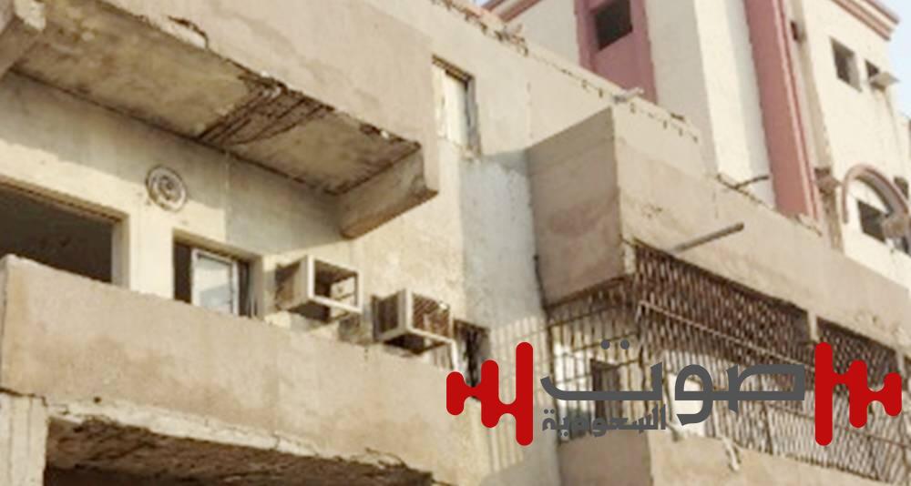 فصل الخدمات عن المباني الآيلة للسقوط في 3 أحياء بجدة