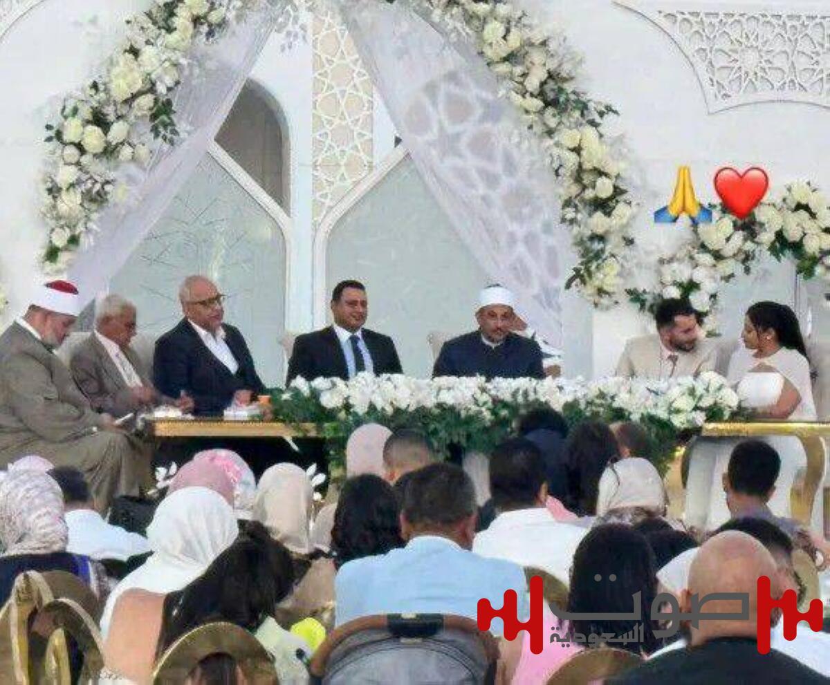 «وسط غياب تام لنجوم الفن».. بيومي فؤاد يحتفل بعقد قران نجله