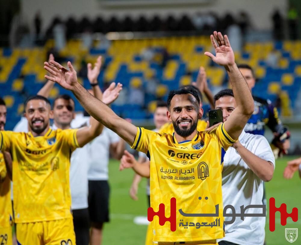 مصادر «عكاظ»: مندش تحت مجهر أندية «روشن»