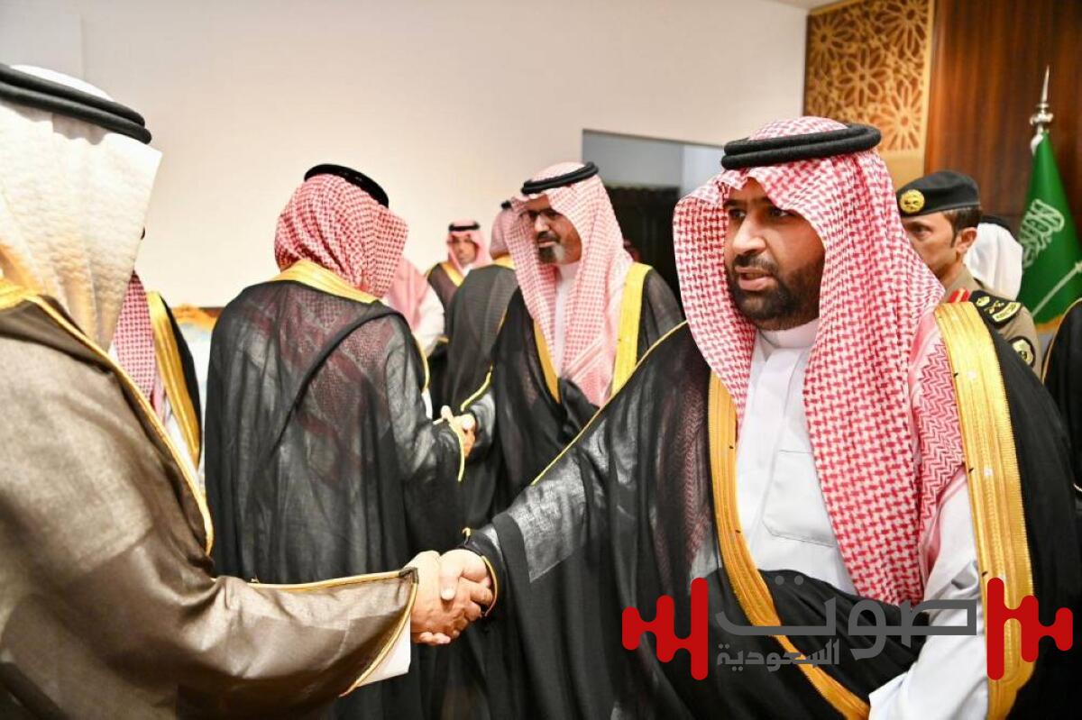 امير جازان يلتقي أهالي العيدابي ويطلع على المشاريع التنموية