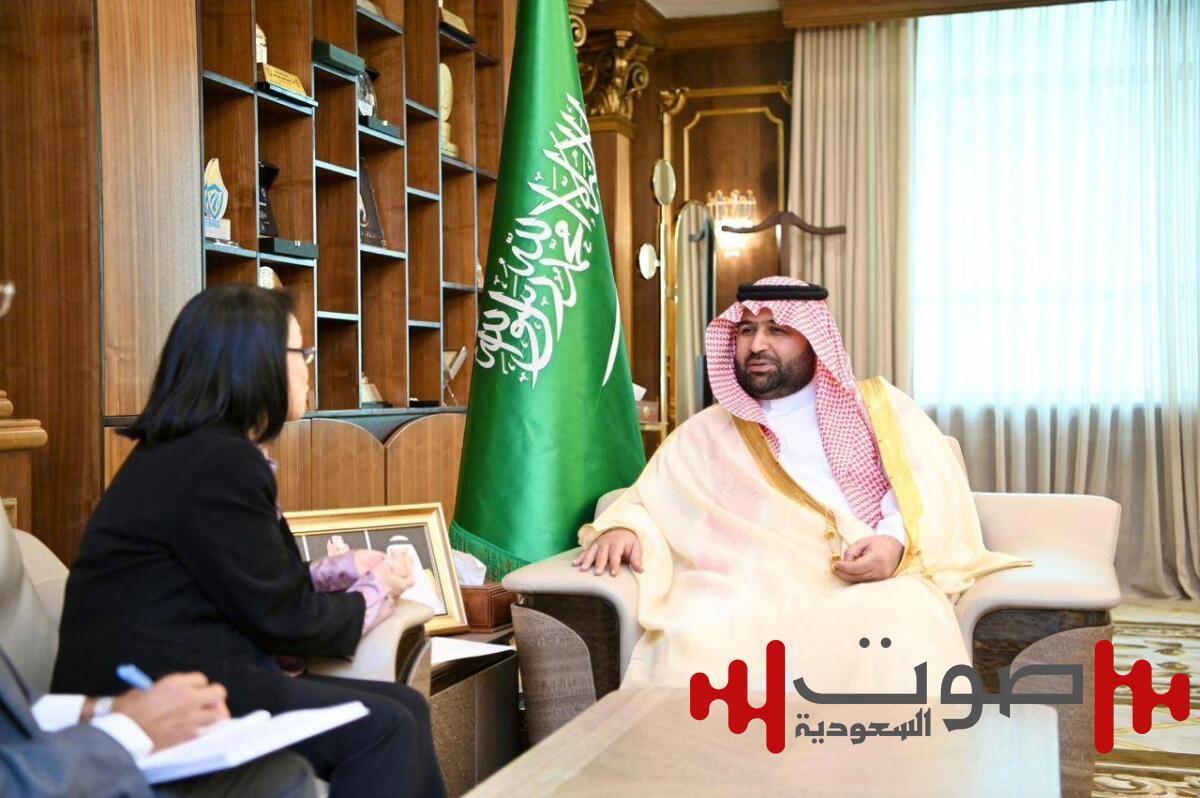أمير جازان يستقبل القنصل العام البريطاني
