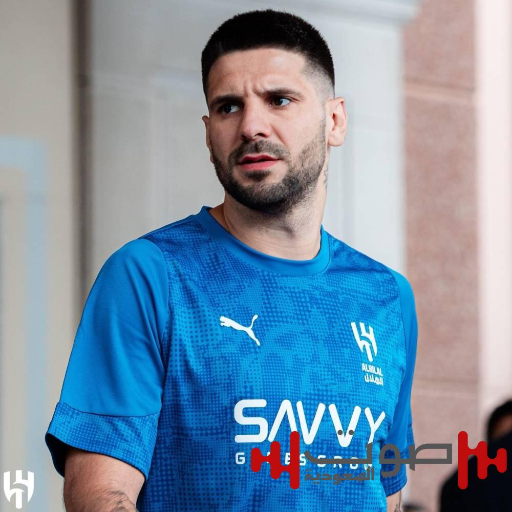 كفّتا «مبابي وميتروفيتش» متقاربتان