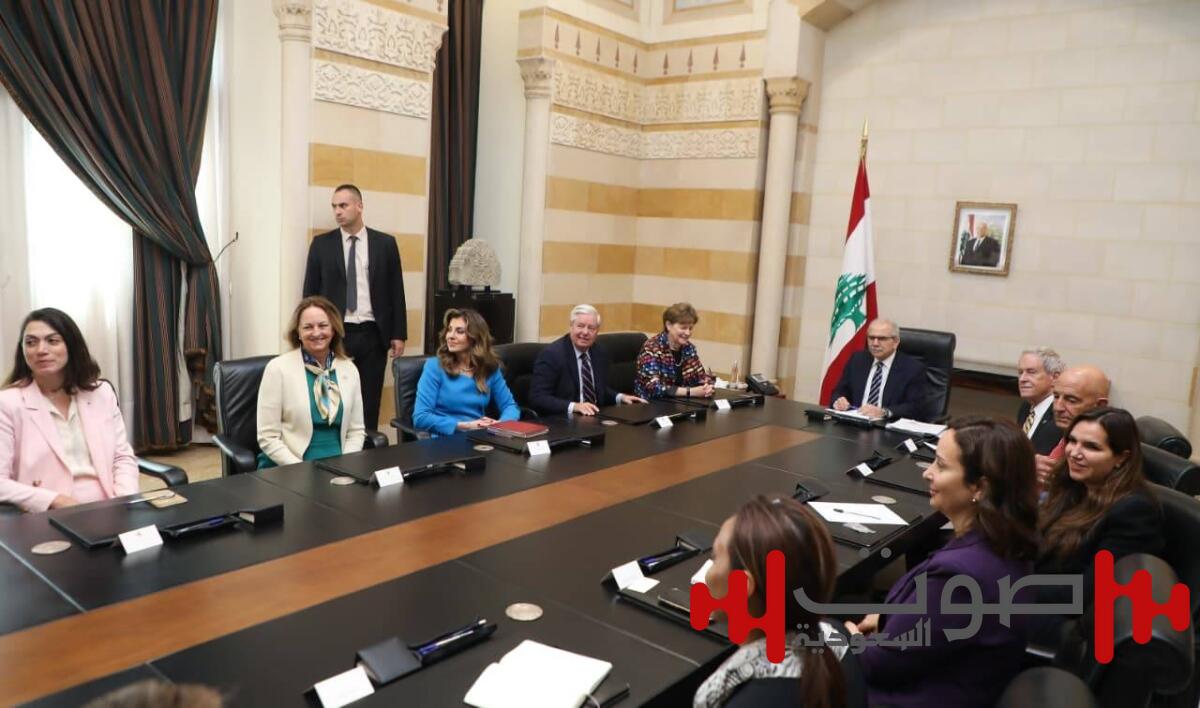 رئيس الوزراء اللبناني للوفد الأمريكي: حصر السلاح بيد الدولة مطلب وطني ولا عودة للوراء