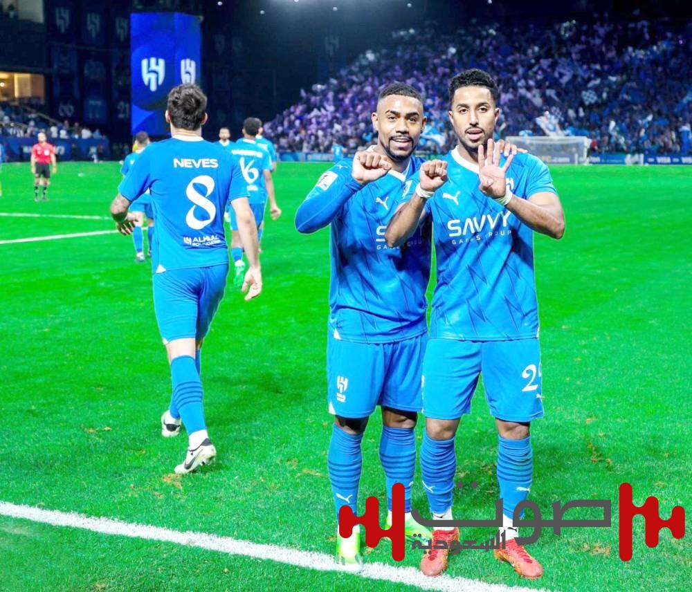 «صراع الصدارة» الاتحاد والهلال يواجهان ضمك والقادسية