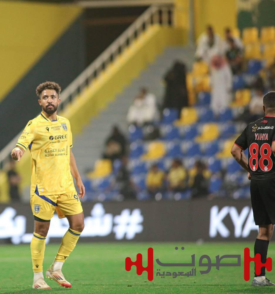 التعاون يقلبها بالـ 3 على الرياض