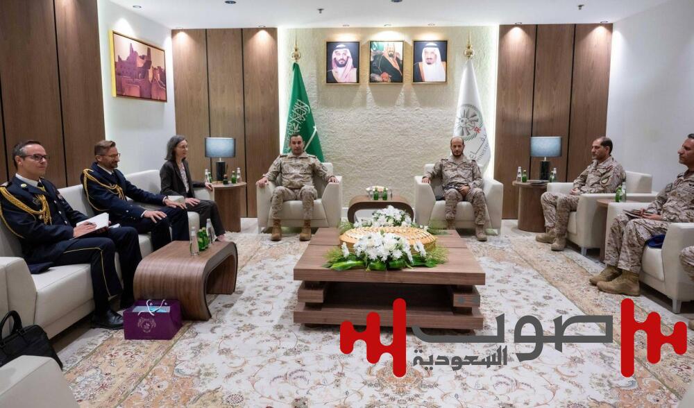 قائد القوات المشتركة يستقبل سفيرة جمهورية فرنسا لدى اليمن