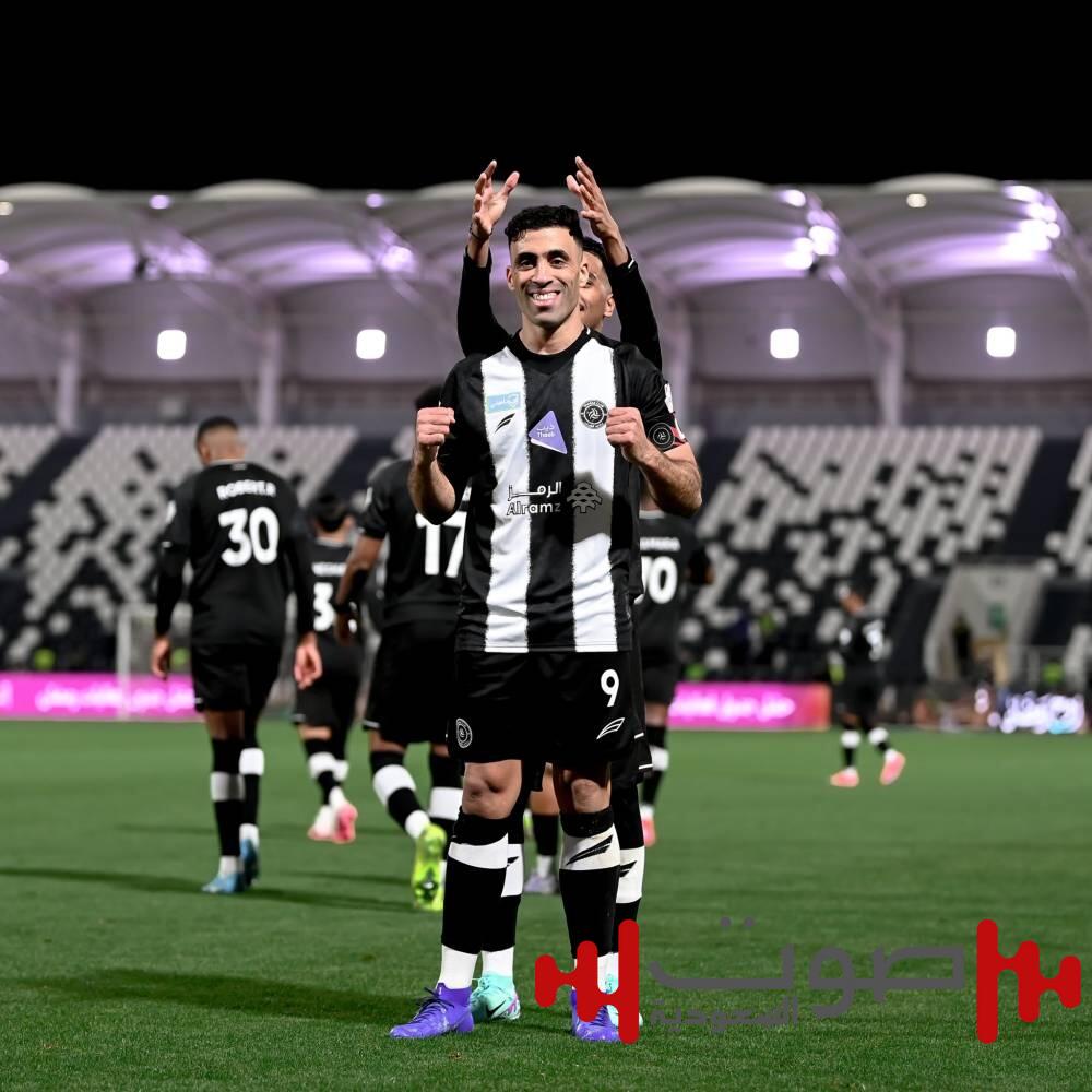 «العنابي» يجهز الشباب لكلاسيكو الاتحاد