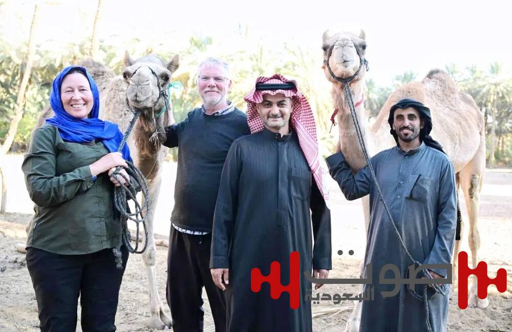 سيراً على الأقدام .. المستكشفة «موريسون» تصل العلا