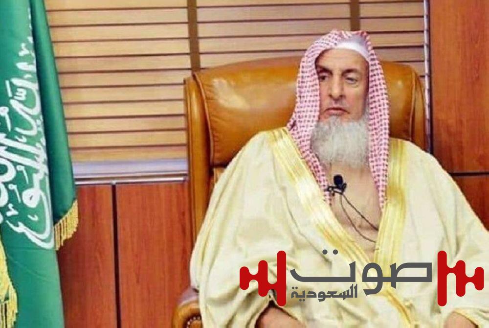 مفتي المملكة: تصوير وبث الصلوات على الهواء قد يتنافي مع الإخلاص