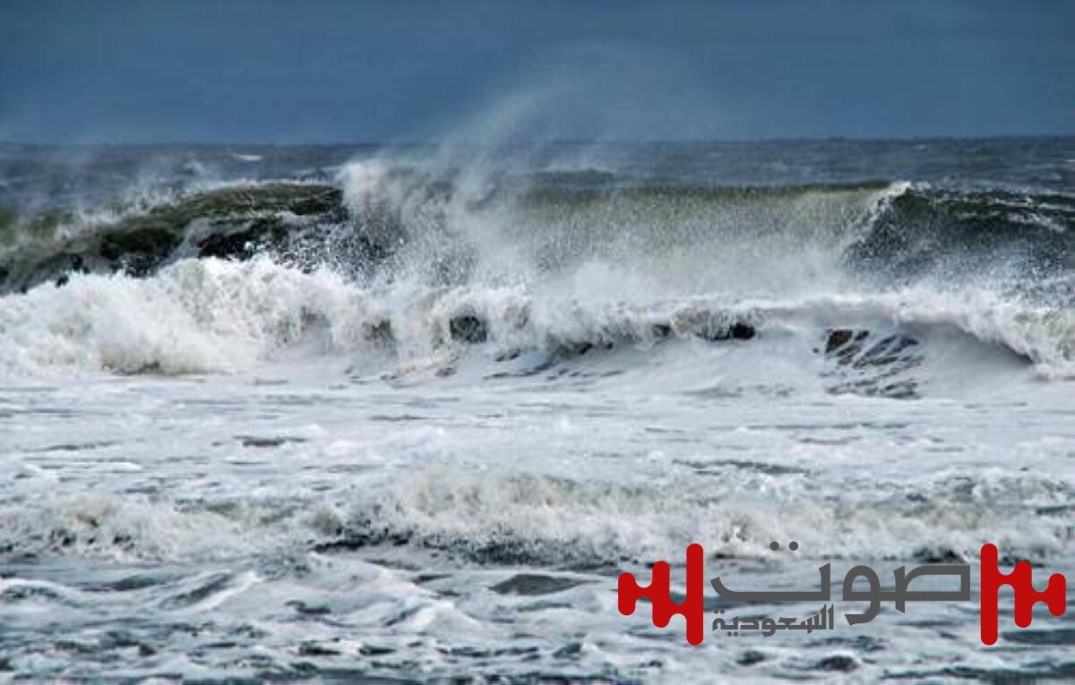 أمواج تصل إلى 3.5 متر تغلق شواطئ مصر.. الإسكندرية ومطروح ترفعان الرايات الحمراء