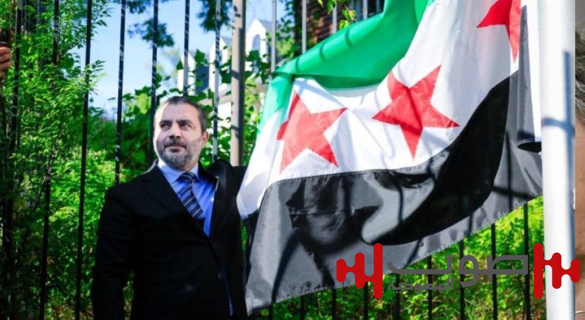 الشيباني يرفع العلم السوري على سفارة بلاده في واشنطن